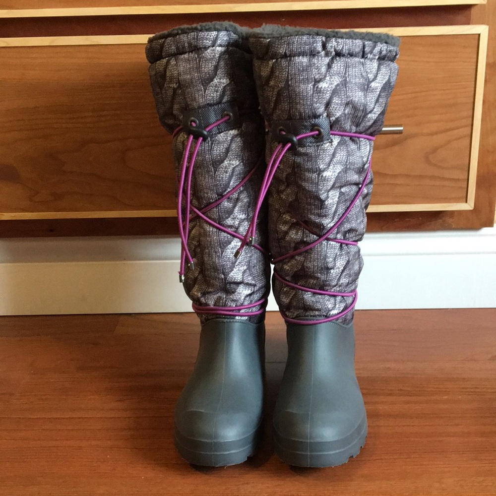 Like new dirty laundry winter boots size 9